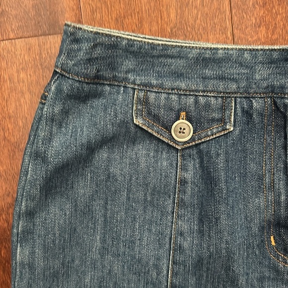 Talbots Versatile Blue Below the Knee Length Denim Skirt, Size 8 - Picture 4 of 9